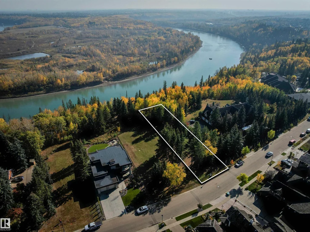 Prime 15,676 sq ft Building Lot on Donsdale Drive – River Valley Setting