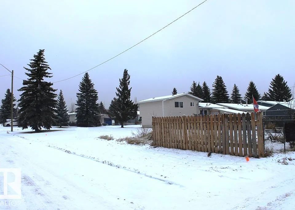 50×140 ft Corner Lot in Tofield – Residential Tax Incentive Available